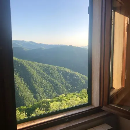 Holidays Crasciana, Con Terrazza Vista Sulle Alpi Apuane.